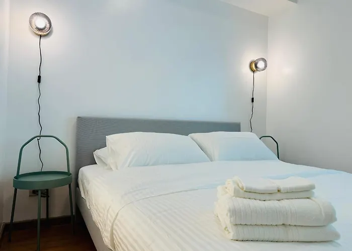 Avant At The By Urban Realty * Manila